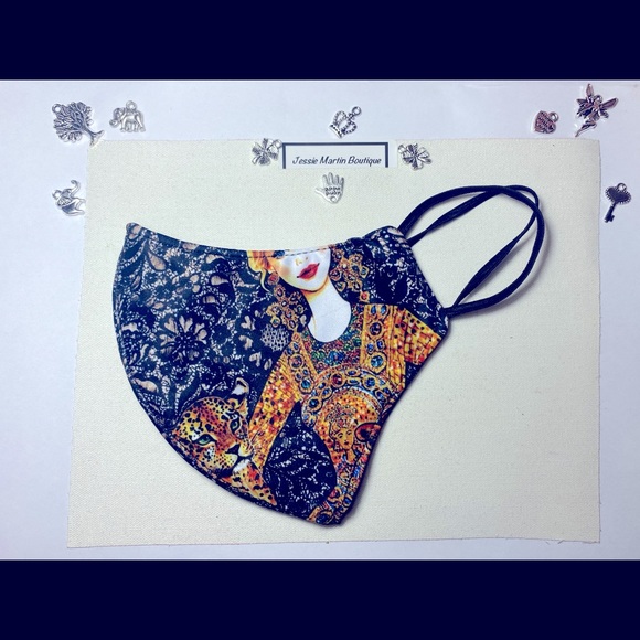 Beautiful mask - Picture 1 of 2